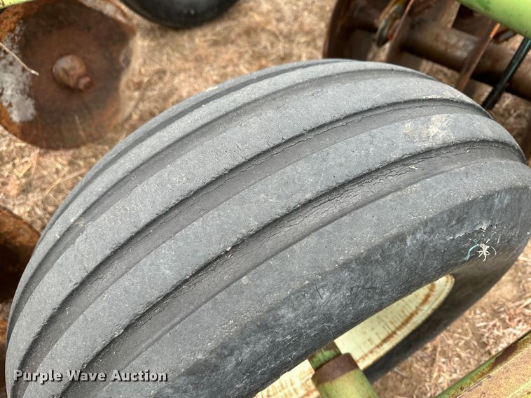 image for item MJ9253 John Deere 230  double off-set disk