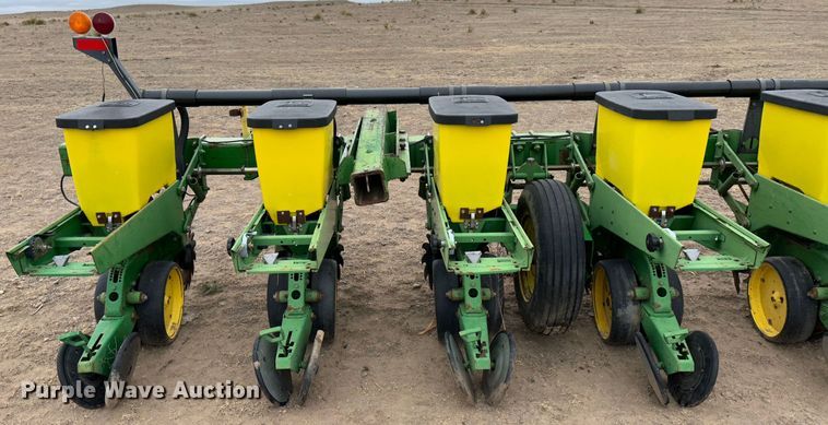 image for item MJ9254 John Deere 7300  planter