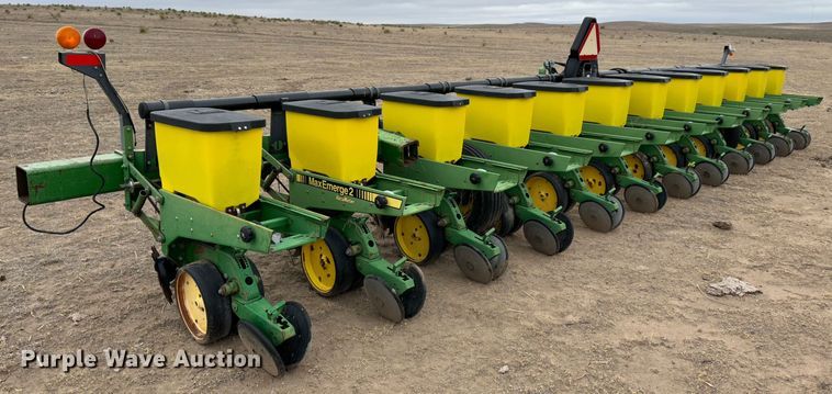 image for item MJ9254 John Deere 7300  planter