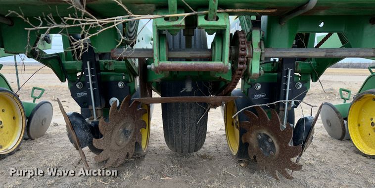 image for item MJ9254 John Deere 7300  planter