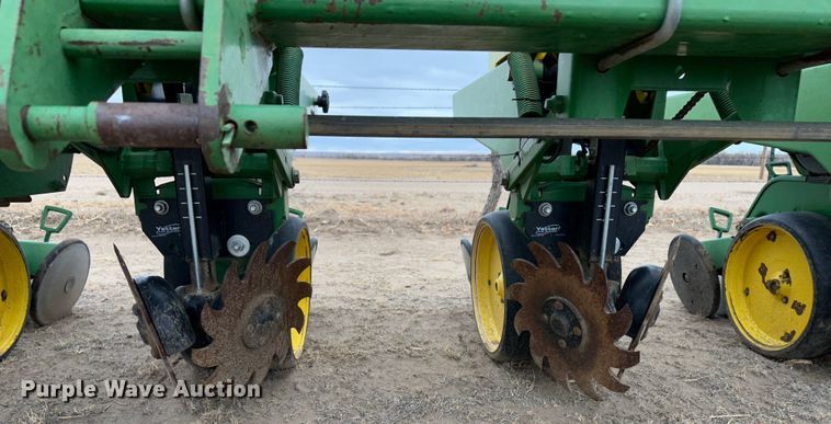 image for item MJ9254 John Deere 7300  planter