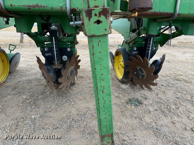 image for item MJ9254 John Deere 7300  planter