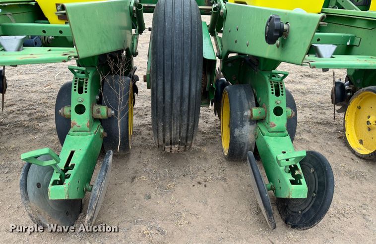 image for item MJ9254 John Deere 7300  planter