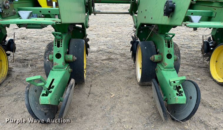 image for item MJ9254 John Deere 7300  planter