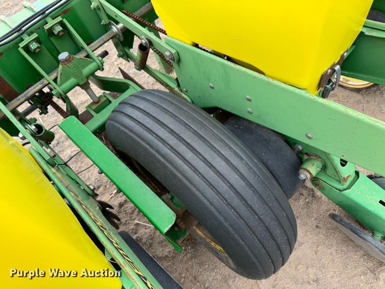 image for item MJ9254 John Deere 7300  planter