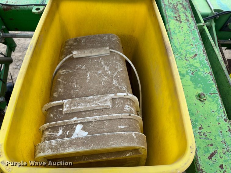 image for item MJ9254 John Deere 7300  planter