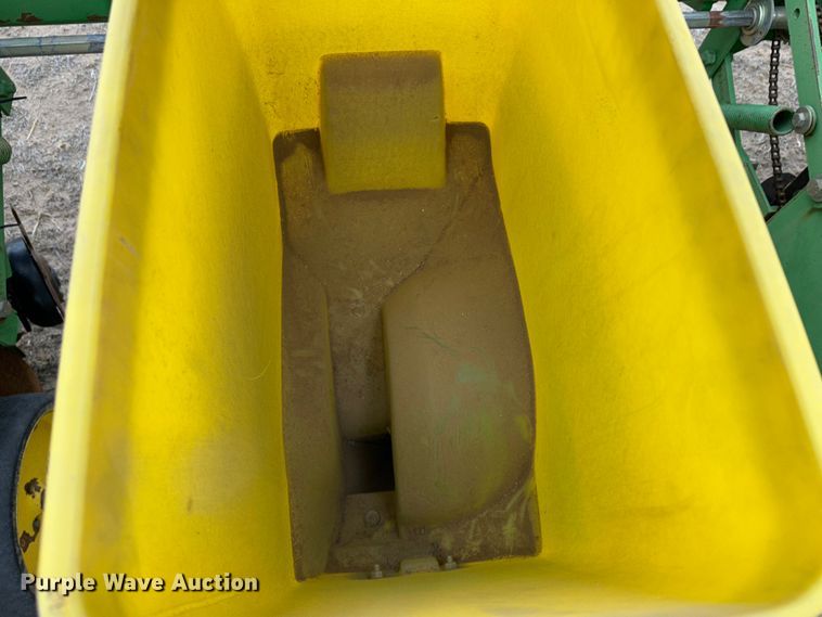 image for item MJ9254 John Deere 7300  planter