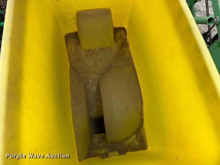 image for item MJ9254 John Deere 7300  planter