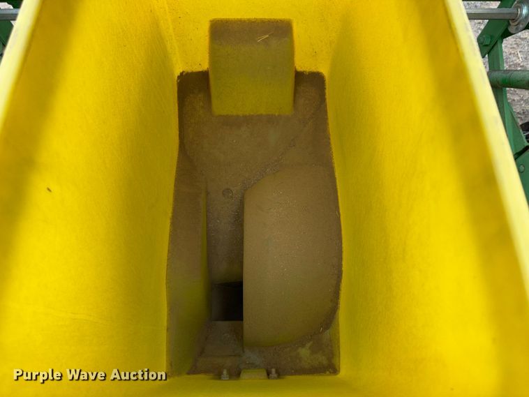 image for item MJ9254 John Deere 7300  planter