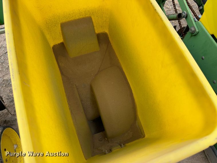 image for item MJ9254 John Deere 7300  planter