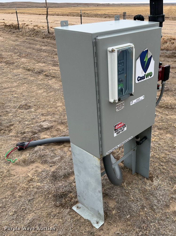 image for item MJ9258 VLT Aqua Drive VFD  pump controller