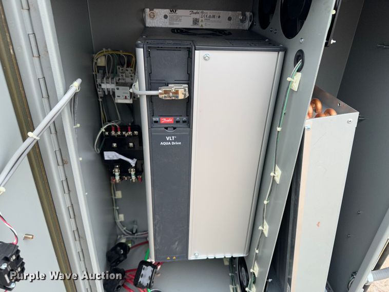 image for item MJ9258 VLT Aqua Drive VFD  pump controller