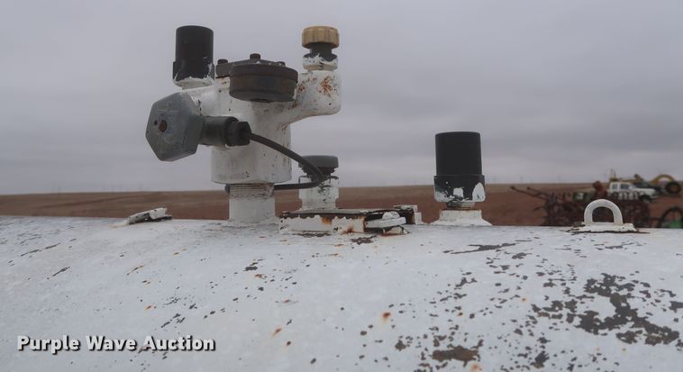 image for item MJ9259 1951 Eveready  propane/butane tank trailer