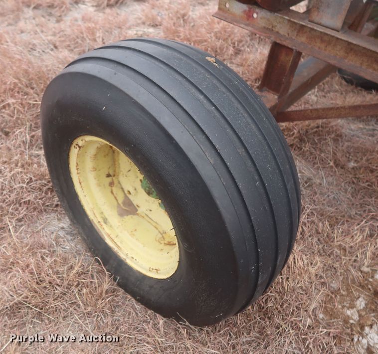 image for item MJ9259 1951 Eveready  propane/butane tank trailer