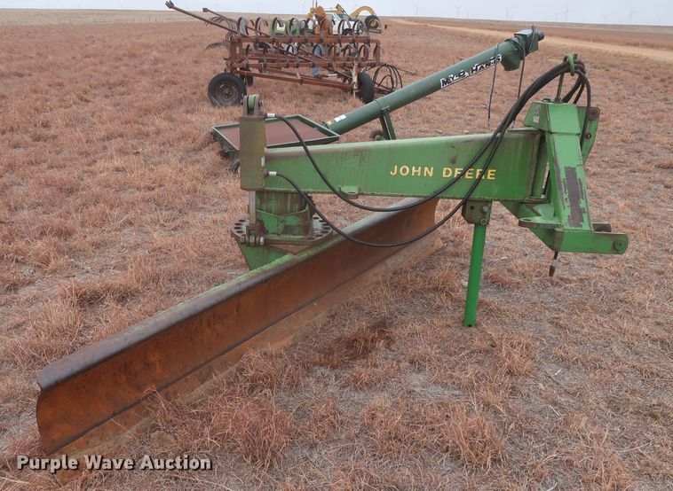 image for item MJ9261 John Deere 155  blade