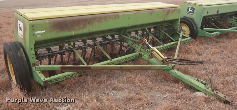 image for item MJ9265 John Deere 8300  grain drill
