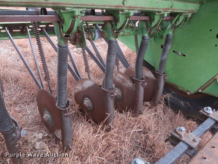 image for item MJ9265 John Deere 8300  grain drill