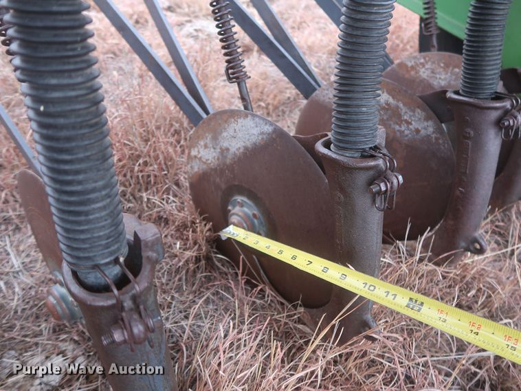 image for item MJ9265 John Deere 8300  grain drill