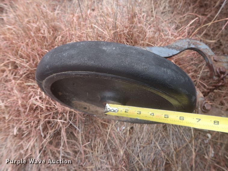 image for item MJ9265 John Deere 8300  grain drill