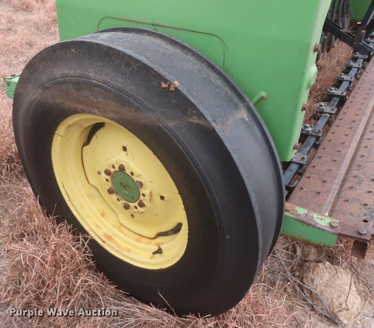 image for item MJ9265 John Deere 8300  grain drill