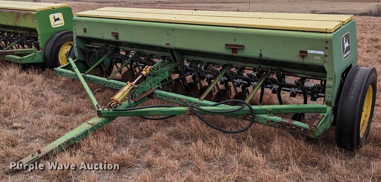 image for item MJ9266 John Deere 8300  grain drill