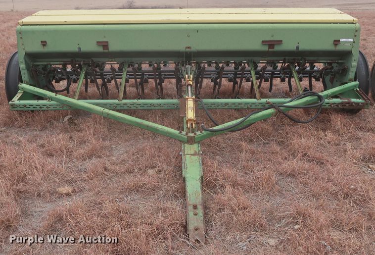 image for item MJ9266 John Deere 8300  grain drill