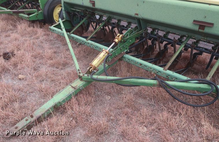 image for item MJ9266 John Deere 8300  grain drill
