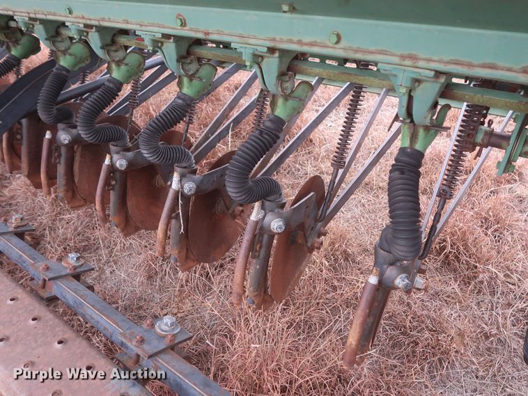 image for item MJ9266 John Deere 8300  grain drill