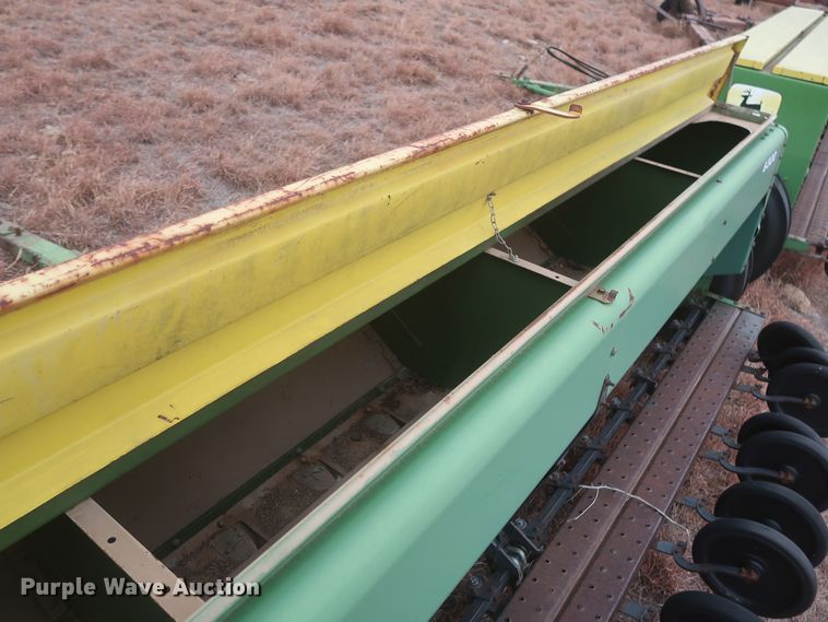image for item MJ9266 John Deere 8300  grain drill