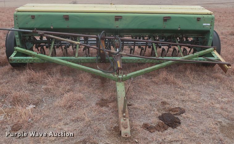 image for item MJ9267 John Deere 8000  grain drill