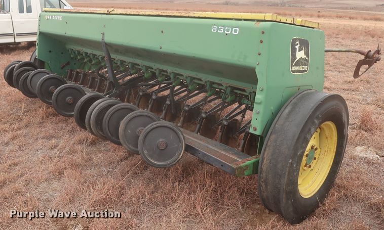 image for item MJ9267 John Deere 8000  grain drill