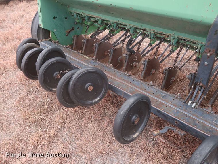 image for item MJ9267 John Deere 8000  grain drill