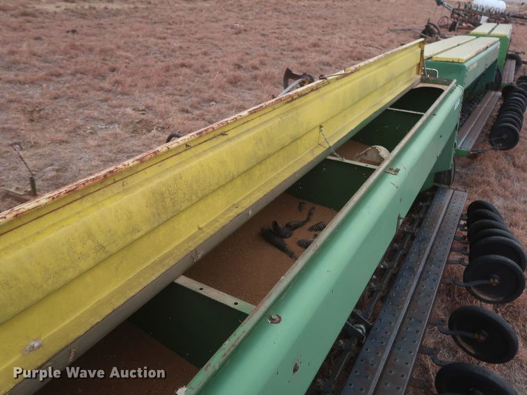 image for item MJ9267 John Deere 8000  grain drill