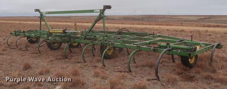 image for item MJ9269 John Deere 1600  field cultivator