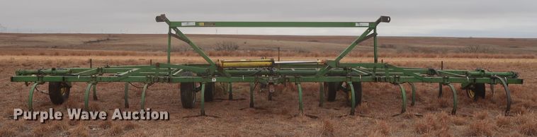 image for item MJ9269 John Deere 1600  field cultivator