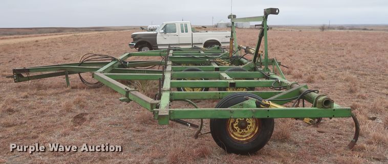 image for item MJ9269 John Deere 1600  field cultivator