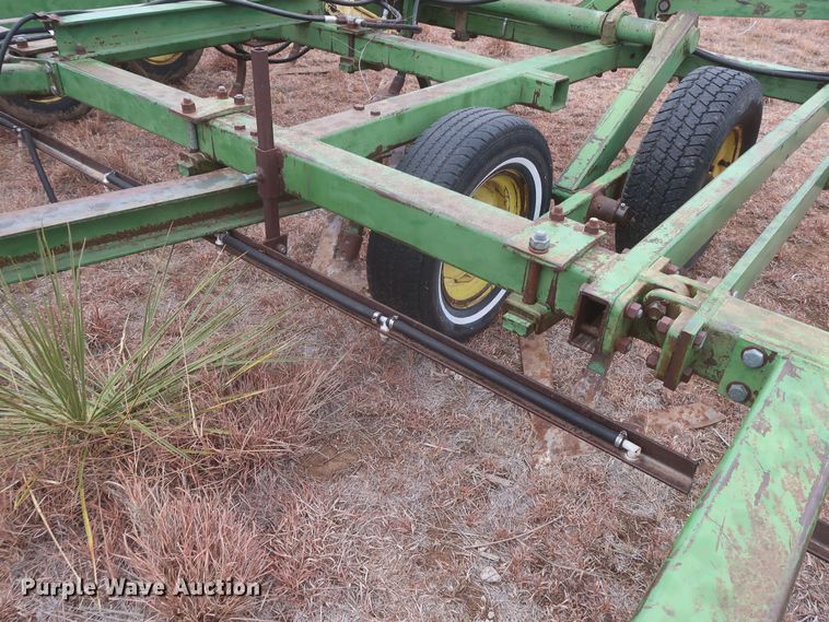image for item MJ9269 John Deere 1600  field cultivator