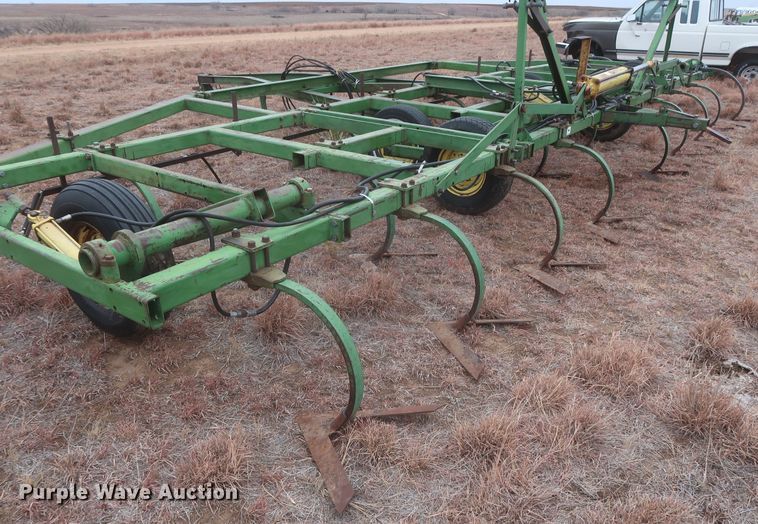 image for item MJ9269 John Deere 1600  field cultivator