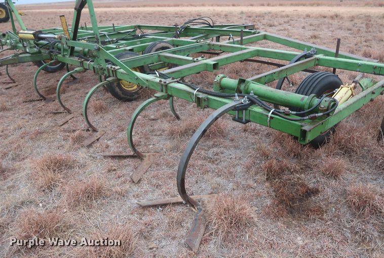 image for item MJ9269 John Deere 1600  field cultivator