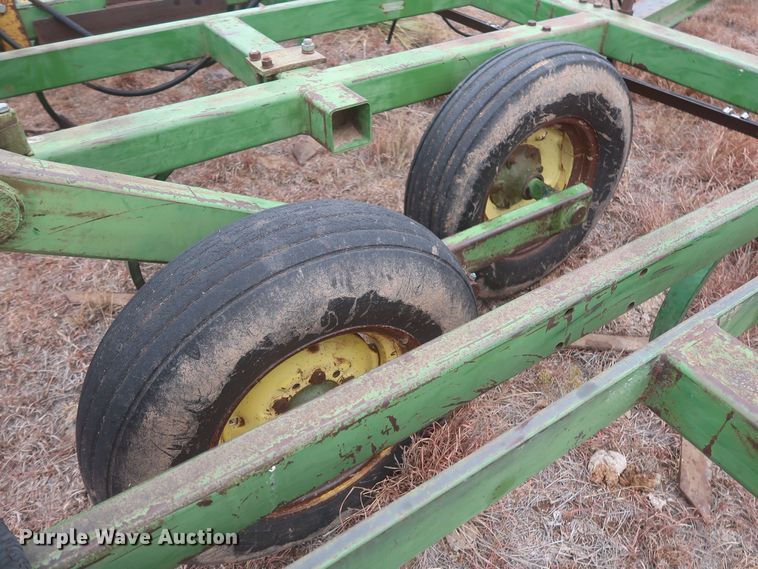 image for item MJ9269 John Deere 1600  field cultivator