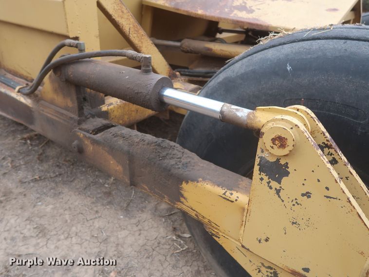 image for item MJ9275 Holcomb 1200  scraper