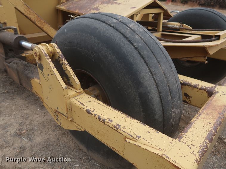 image for item MJ9275 Holcomb 1200  scraper