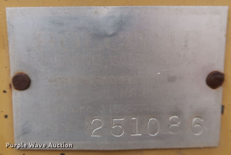 image for item MJ9275 Holcomb 1200  scraper