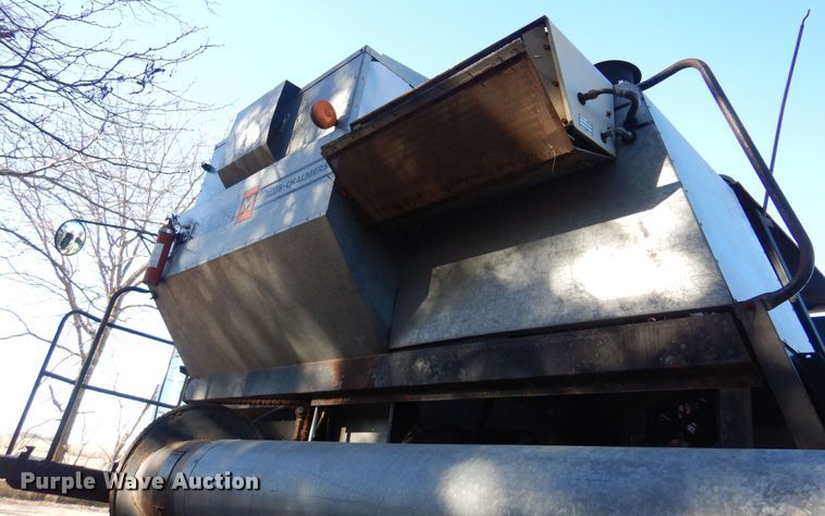 image for item MM9813 1973 Gleaner M  combine