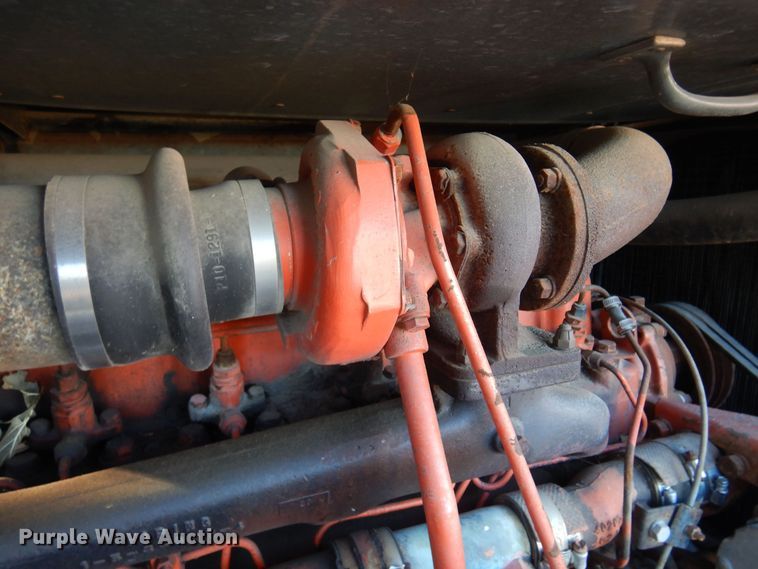 image for item MM9813 1973 Gleaner M  combine