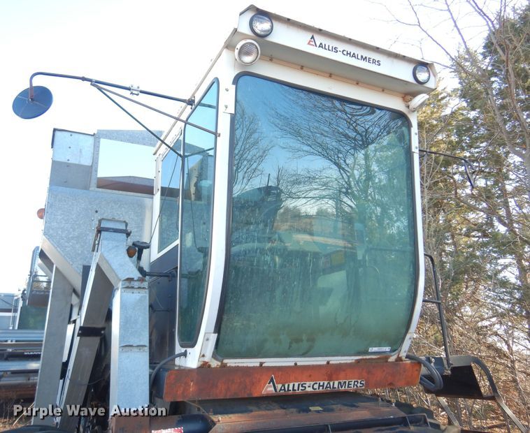 image for item MM9814 Gleaner M  combine