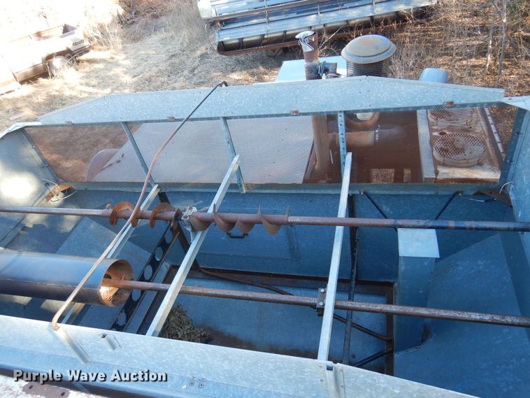 image for item MM9814 Gleaner M  combine