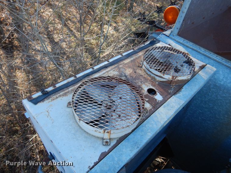 image for item MM9814 Gleaner M  combine