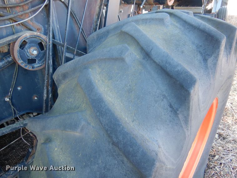 image for item MM9814 Gleaner M  combine