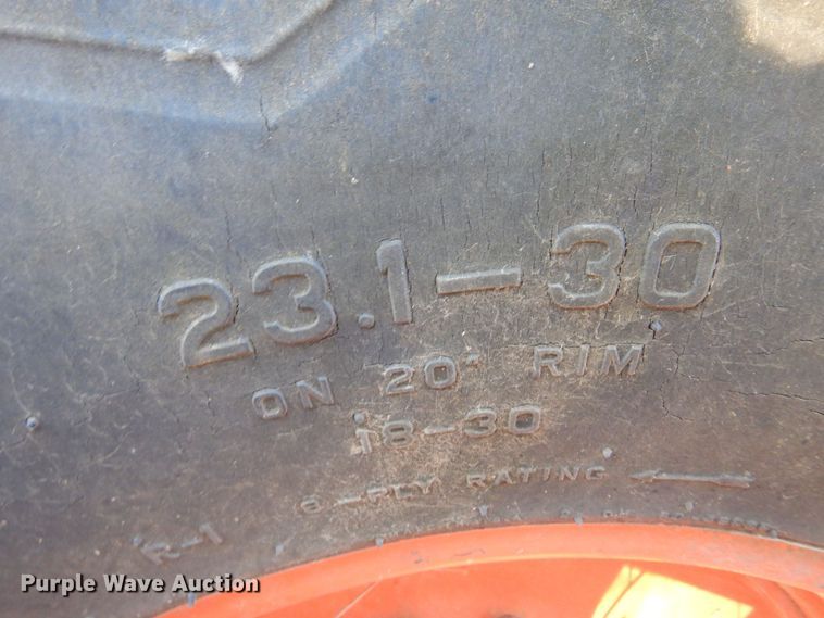 image for item MM9814 Gleaner M  combine